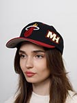 Бейсболка MITCHELL NESS арт. HHSS7310-MHEYYPPPBLCK Miami Heat NBA (черный / красный)